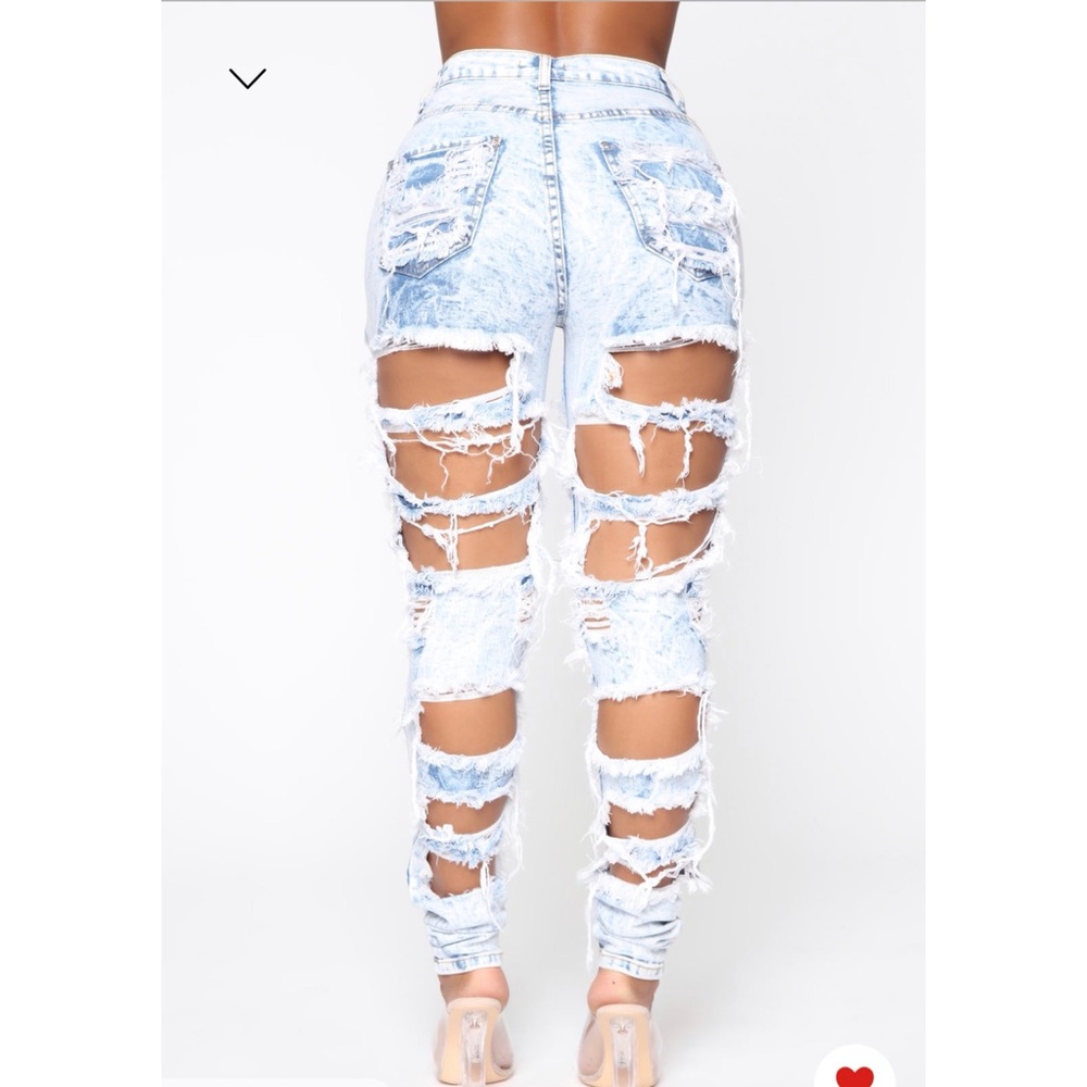 Women’s Jeans - Picture 2 of 2